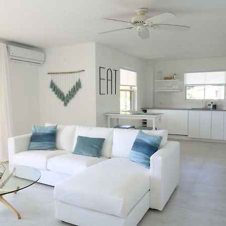 Sea Glass Villa - Spacious 3 Bed / 2 Bath Saint James Exterior foto
